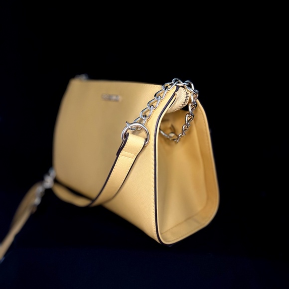 Steve Madden Yellow Crossbody – Sunshine with Chain Energy - Picture 5 of 5